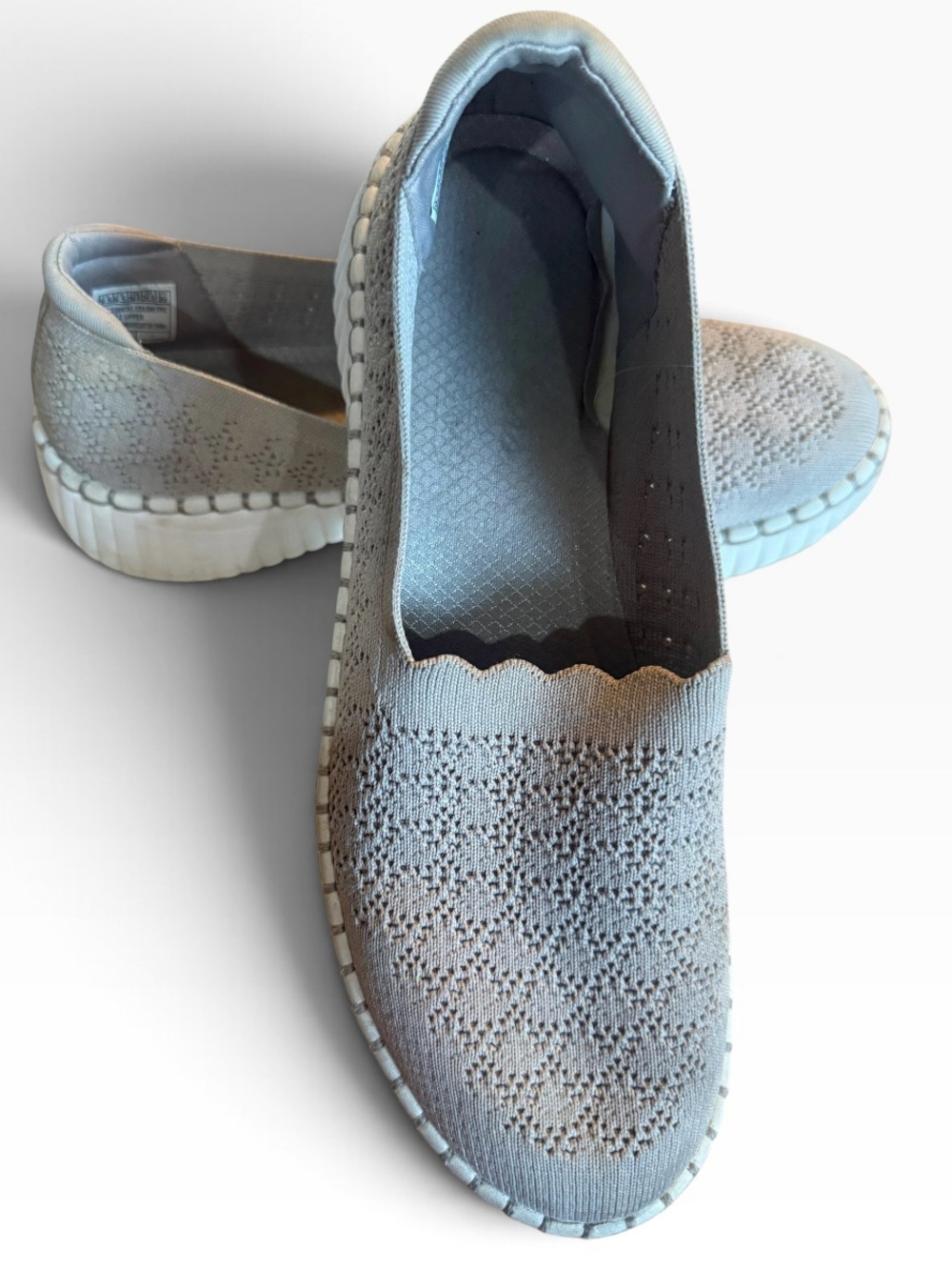 Women’s Skechers Wilshire Blvd slip on shoes in taupe Size 9.5